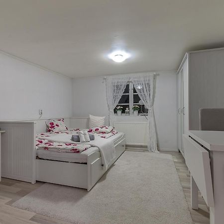 Skogsstuga I Bassholma Villa Munka-Ljungby Exterior foto